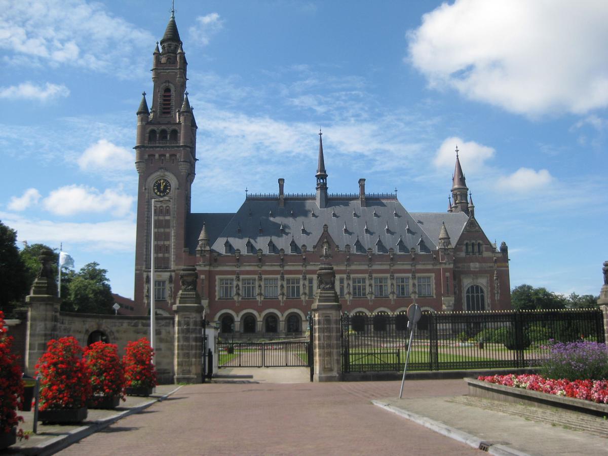 Hotel Plato Den Haag Scheveningen 3*